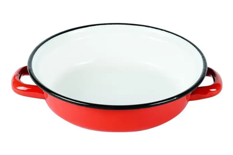 Plat &agrave; oeuf Beka en acier &eacute;maill&eacute; rouge d'antan