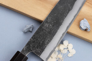 Couteau kiritsuke 24cm japonais artisanal Yuzo Black Nashiji