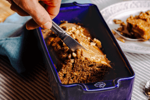 Moule à cake Peugeot Appolia en céramique bleu 26x11x8cm