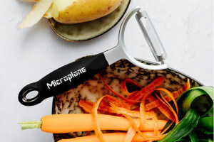Éplucheur Microplane lame droite en acier inoxydable