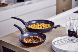 Poêle à frire antiadhérente Beka Kuro en aluminium noir 28cm