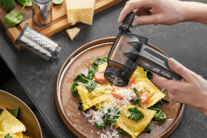 Râpe rotative Gefu Rullare Laser Cut + 3 tambours râpes interchangeables