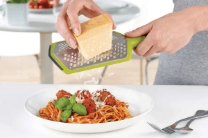 Râpe Joseph Joseph Twist Grater double lames grains épais / grains fins vert