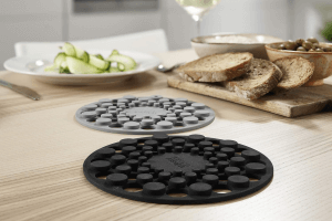 Set de 2 dessous-de-plat Joseph Joseph Spot-On en silicone diamètre 17cm