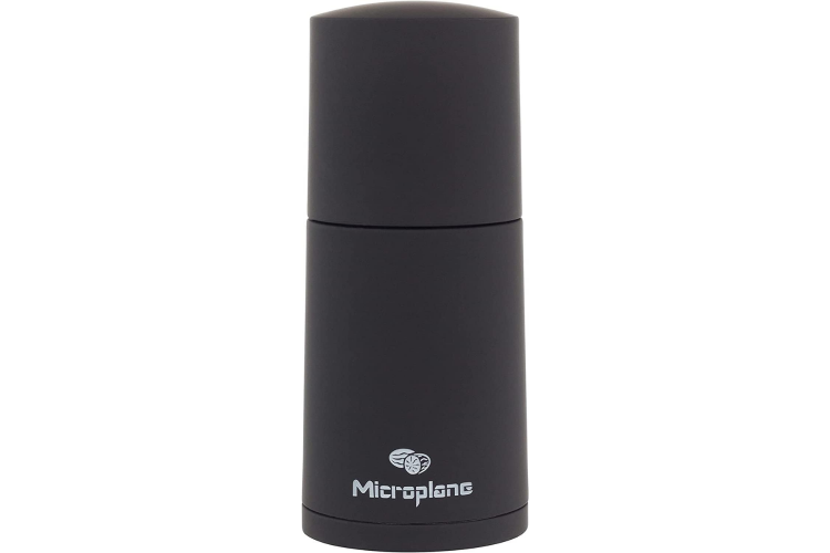 Moulin &agrave; &eacute;pices 2-en-1 Microplane Specialty Series en acier inox et polym&egrave;re noir