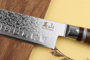 Couteau santoku alvéolé 17cm Kutoyama damas pakka rainbow