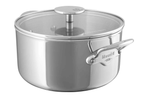 Cocotte Mauviel M'Urban4 en fonte d'inox avec couvercle en verre compatible induction
