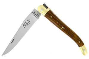 Couteau pliant Forge de Laguiole manche en pistachier 11cm mitres en laiton
