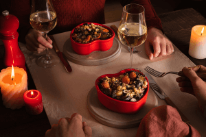 Plat four cœur Peugeot Appolia For You en céramique rouge diamètre 26cm