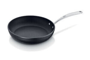 Poêle à frire antiadhésive Beka Titan 24cm en aluminium forgé