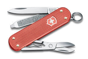 Couteau suisse Victorinox Classic SD Alox Édition Limitée 2025 rouge 58mm 5 fonctions