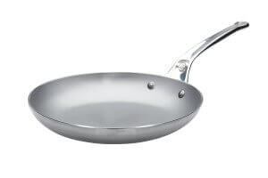 Poêle à omelette De Buyer Mineral B Pro 24cm en acier et poignée en fonte d'inox