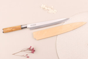 Couteau yanagiba 24cm Wusaki Olive 7Cr manche en olivier + saya