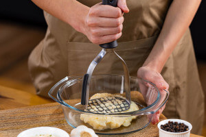 Presse purée Zyliss manche bi matière