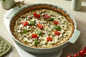 Plat à tarte Peugeot Appolia en céramique vert sauge diamètre 30cm
