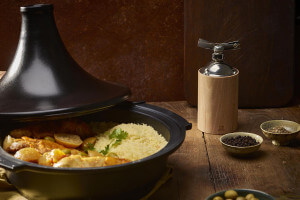 Plat à tajine Peugeot Atlas en céramique noir satin diamètre 30cm