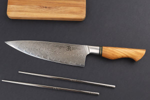 Couteau de chef 21cm Ryda Knives ST650 Damas et manche en olivier