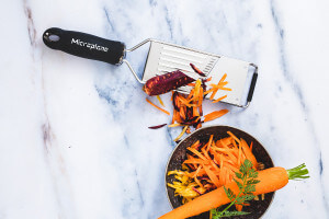 Mandoline à julienne Microplane manche noir