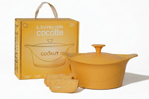 Coffret L'incroyable cocotte 24cm mangue avec poignée et maniques incluses - Édition limitée 2026