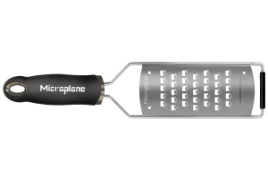Râpe Microplane Gourmet grains larges manche noir