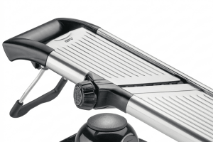 Mandoline Gefu Volari en acier inoxydable 41,5cm avec poussoir