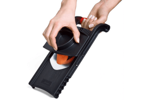 Mandoline Triangle 4 coupes inox + poussoir