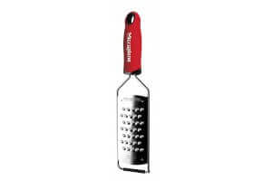 Râpe Microplane Gourmet grains larges manche rouge