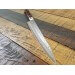 Couteau à trancher japonais artisanal Jikko Mahogani Tsuchime 24cm damas 33 couches