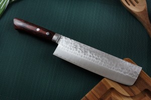 Couteau nakiri japonais artisanal Masutani 16.5cm martelé