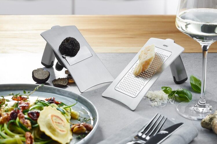 Râpe Fine GEFU FORMAGGIO 54001 - Pour Fromage, Chocolat, Zestes - Lame Inox, Manche Ergonomique - 12