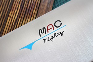 Couteau nakiri japonais MAC Professional 17cm
