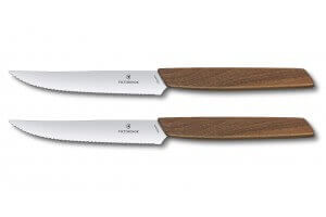 Set de 2 couteaux à steak Victorinox Swiss Modern lame dentée 12 cm manche noyer