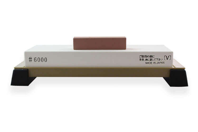 Pierre à Aiguiser Suehiro Shiramine Grain 6000 Blanc Neige - Finition Rasoir Premium Avec Pierre Nagura Incluse, Fabriquée Au Japon