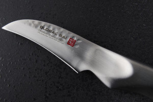 Couteau bec d'oiseau japonais Global Sai S04R lame martelée 6.5cm
