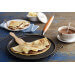 Crêpière en fonte émaillée STAUB noire 28cm manche bois + 1 spatule + 1 répartiteur
