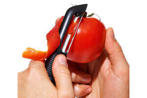 Eplucheur à tomate et peaux fines OXO lame oscillante dentelée