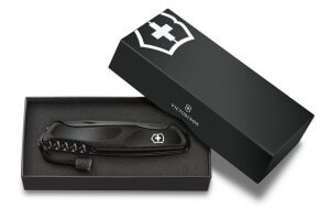 Couteau suisse Victorinox Ranger grip 55 onyx Black Edition 130mm 12 fonctions