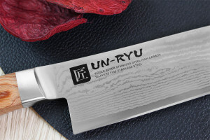 Couteau de chef japonais Shimomura Un-Ryu 21cm damas 33 couches