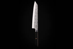 Couteau de chef kiritsuke Kotai lame martelée 20cm manche ébène avec fourreau