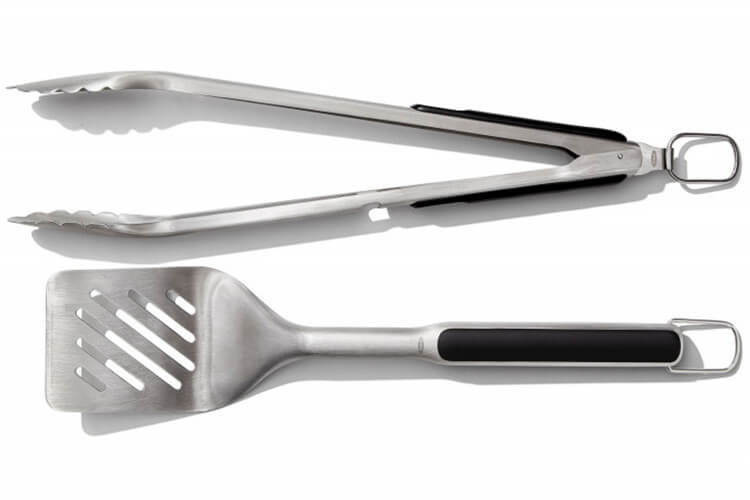 Set de 2 ustensiles pour barbecue OXO - Spatule et pince