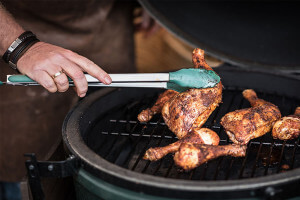 Pince à barbecue Big Green Egg en acier inoxydable et embouts en silicone 40cm
