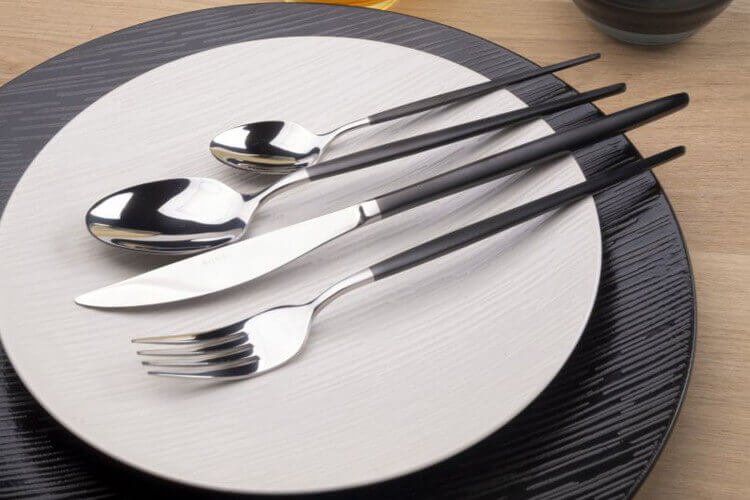Ménagère 24 Pièces AMEFA Phoenix — Acier Inox 18/0 Recyclé à 80% — Pour 6 Personnes, Finition Miroir