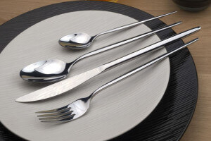 Ménagère 24 couverts Amefa Soprano tout inox 18/0