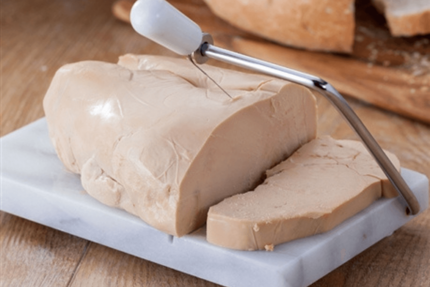 Coupe foie gras en marbre blanc avec fil à découper 20,5 X 13 cms Poids 1,3  kg