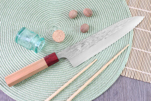 Couteau de chef japonais artisanal Yu Kurosaki Sasame acier cobalt 21cm