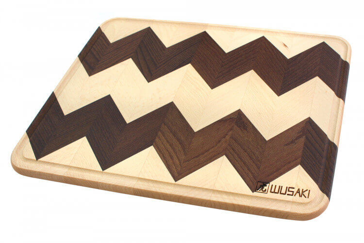 Planche à découper Wusaki en bois de hêtre thermo-traité certifié FSC avec rigole - 40 x 30 x 1,9 cm