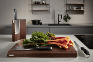 Planche à découper Wüsthof en hêtre et inox 40x25x4cm