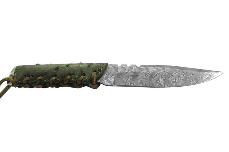 Couteau Wildsteer Baby Wild BWI4104 lame damassée 9cm manche cuir vert + étui en cuir assorti
