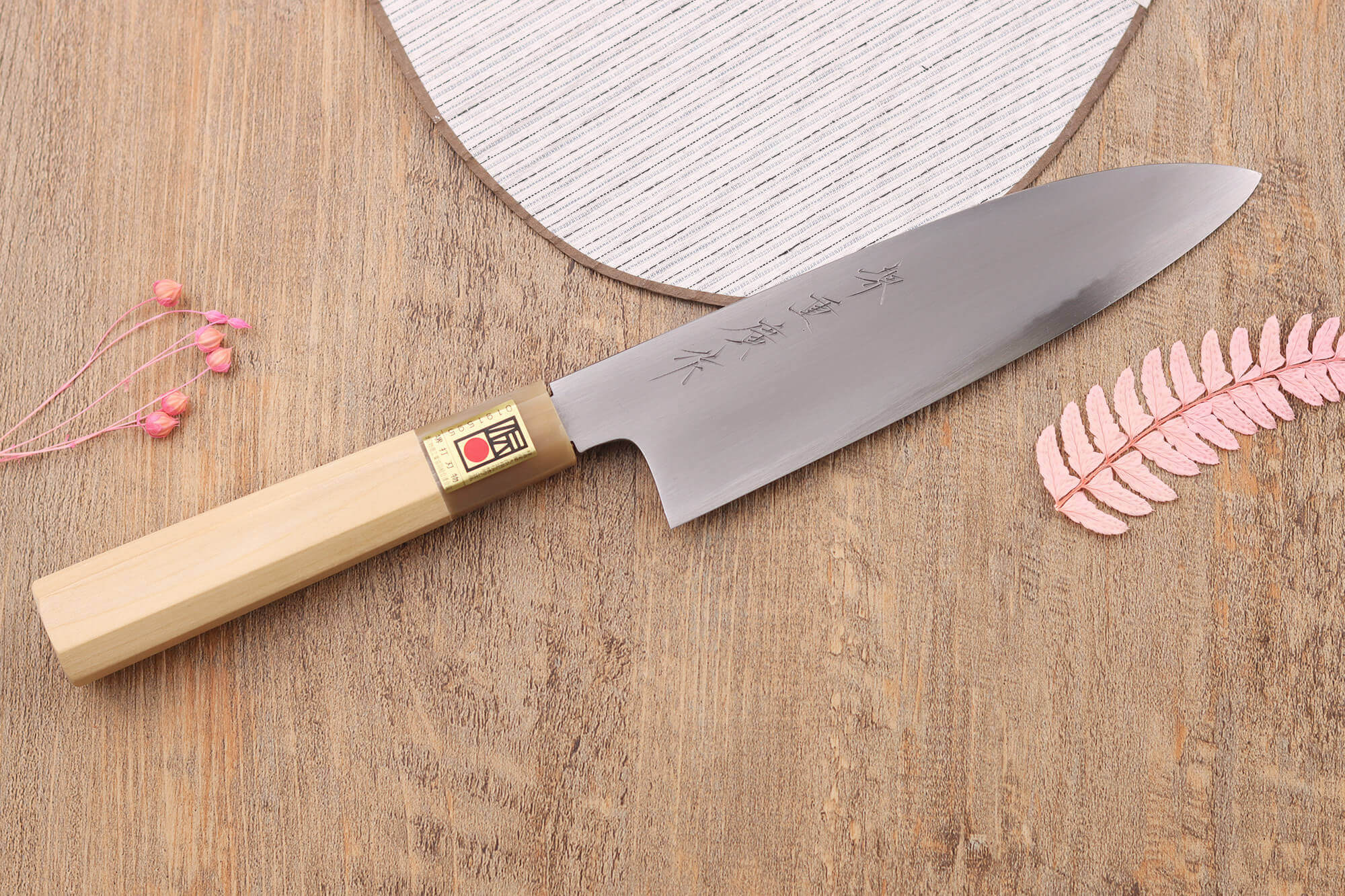 Couteau chef artisanal japonais Kagekiyo martelé 18cm