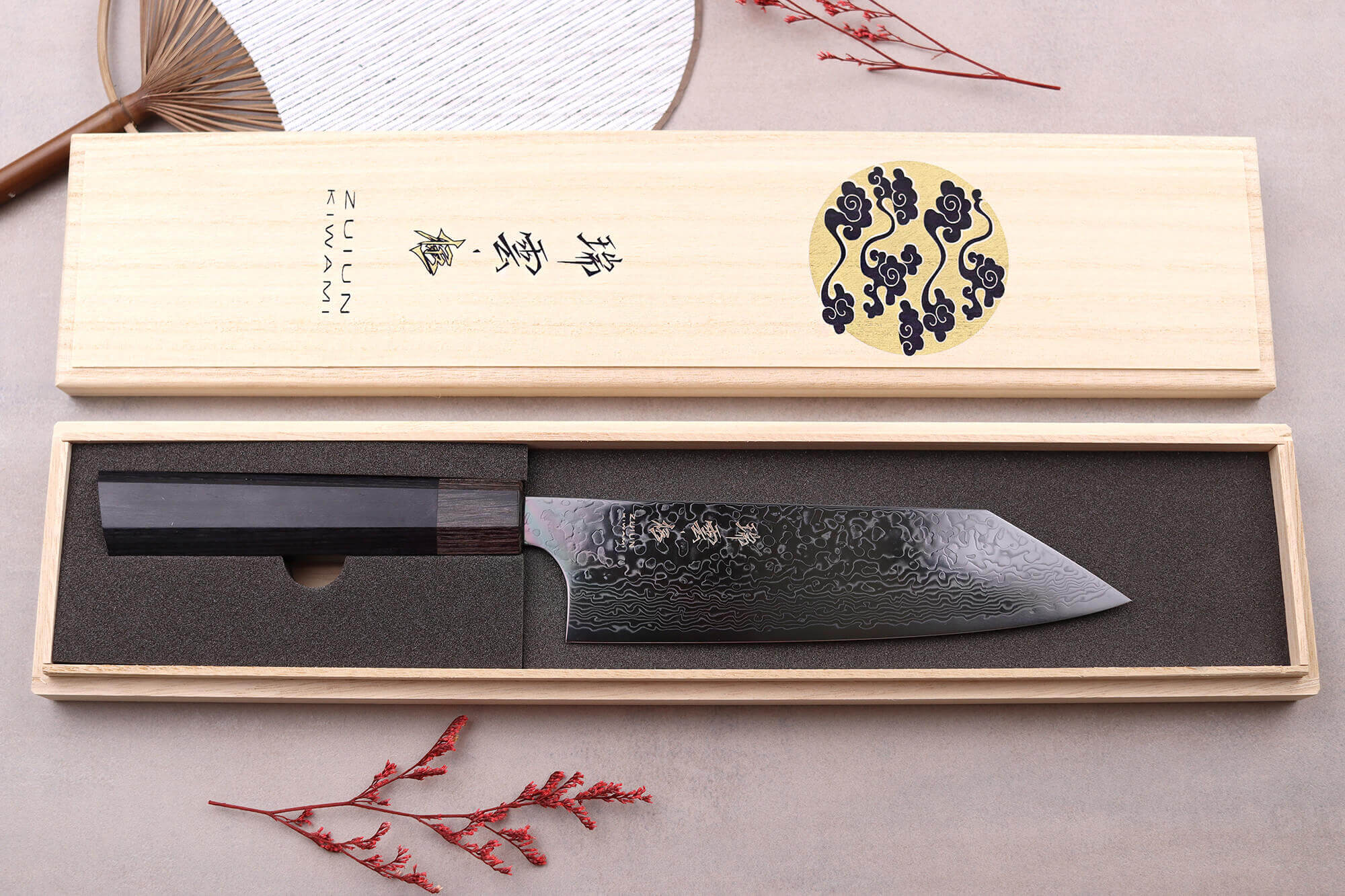 Couteau japonais Kane Tsune gamme YS-900 - Couteau santoku 18 cm